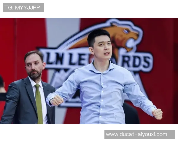 杨鸣完全信服，第一次对广东和杜锋认输！辽篮年代完结，从他开端